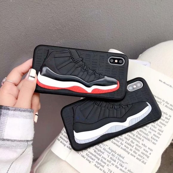 Fashion Sneaker Phone case - Picture 2 of 3